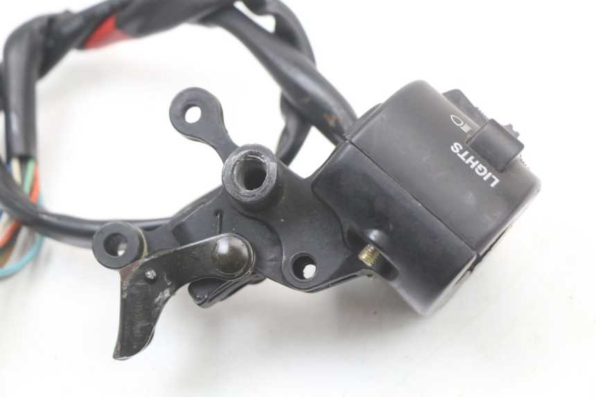 photo de COMMODO GAUCHE DAELIM A-FOUR 2T 50 (2005 - 2012) - Vue d’ensemble