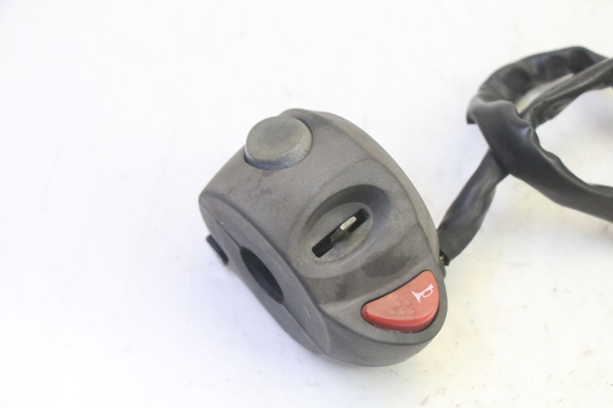 photo de COMMODO GAUCHE ADIVA AD3 300 (2014 - 2020) - Détail de la pièce