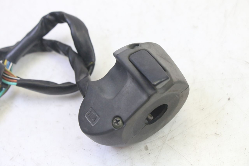 photo de COMMODO GAUCHE ADIVA AD3 300 (2014 - 2020) - Gros plan technique