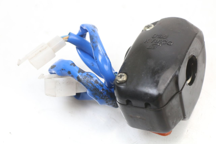 photo de COMMODO GAUCHE KYMCO AGILITY 4T 50 (2005 - 2018) - Gros plan technique