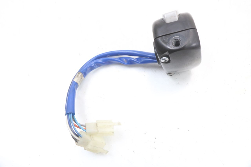 photo de COMMODO GAUCHE KYMCO AGILITY 4T 50 (2018 - 2022) - Gros plan technique