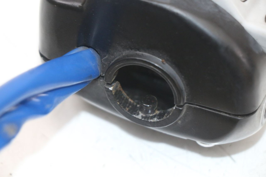 photo de COMMODO GAUCHE KYMCO AGILITY 4T 50 (2018 - 2022) - Points de fixation