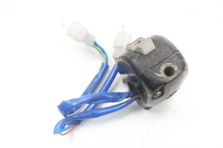 photo de COMMODO GAUCHE KYMCO AGILITY 4T 50 (2005 - 2018) - Autre angle de vue