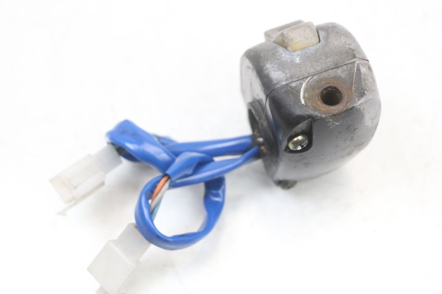 photo de COMMODO GAUCHE KYMCO AGILITY 4T 50 (2005 - 2018) - Autre angle de vue