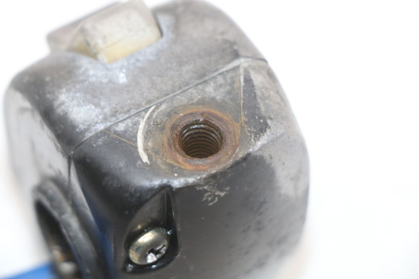 photo de COMMODO GAUCHE KYMCO AGILITY 4T 50 (2005 - 2018) - Gros plan technique