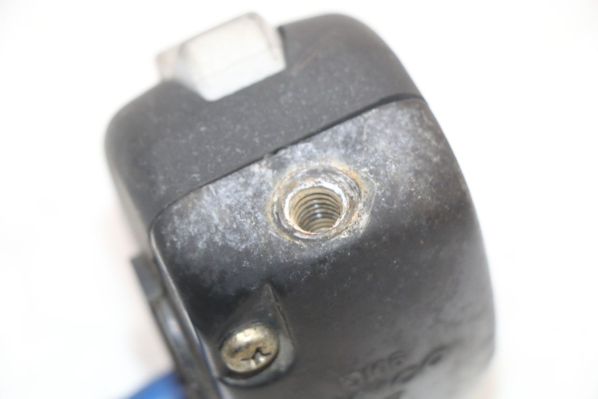 photo de COMMODO GAUCHE KYMCO AGILITY 4T 50 (2005 - 2018) - Gros plan technique