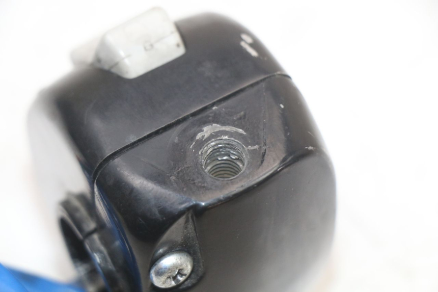 photo de COMMODO GAUCHE KYMCO AGILITY 4T 50 (2018 - 2022) - Gros plan technique