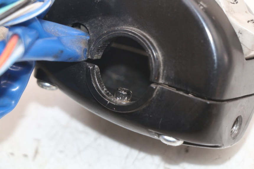 photo de COMMODO GAUCHE KYMCO AGILITY 4T 50 (2018 - 2022) - Points de fixation