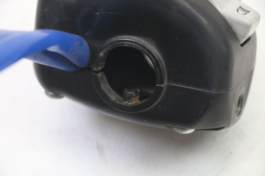 photo de COMMODO GAUCHE KYMCO AGILITY 4T 50 (2018 - 2022) - Points de fixation