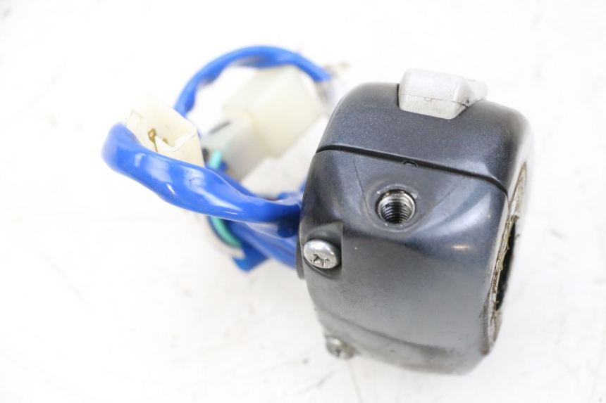 photo de COMMODO GAUCHE KYMCO AGILITY 4T 50 (2018 - 2022) - Gros plan technique