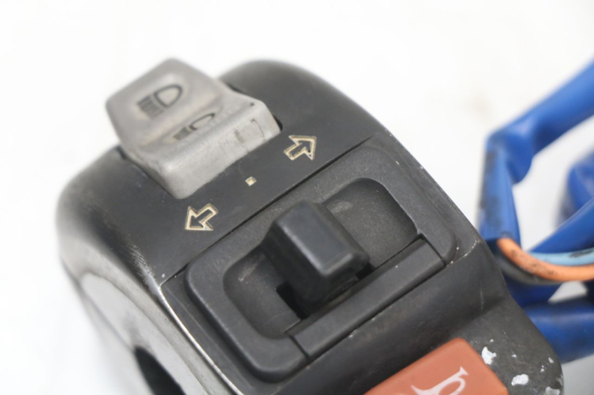 photo de COMMODO GAUCHE KYMCO AGILITY CARRY 50 (2011 - 2020) - Points de fixation