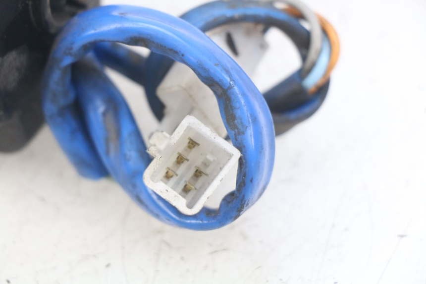 photo de COMMODO GAUCHE KYMCO AGILITY RS 4T 50 (2009 - 2013) - État de surface