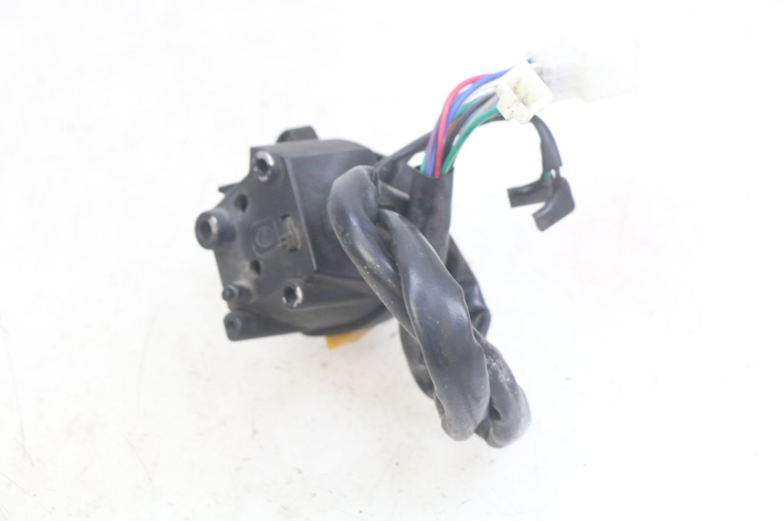 photo de COMMODO GAUCHE NECO ALEXONE 125 (2017 - 2024) - Gros plan technique