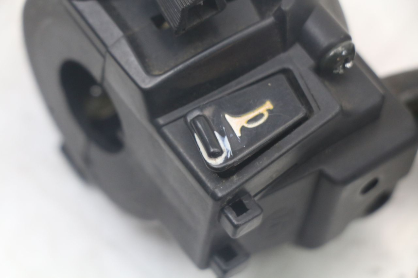 photo de COMMODO GAUCHE JONWAY AZTRAL 125 (2008 - 2017) - Zoom état d’usage