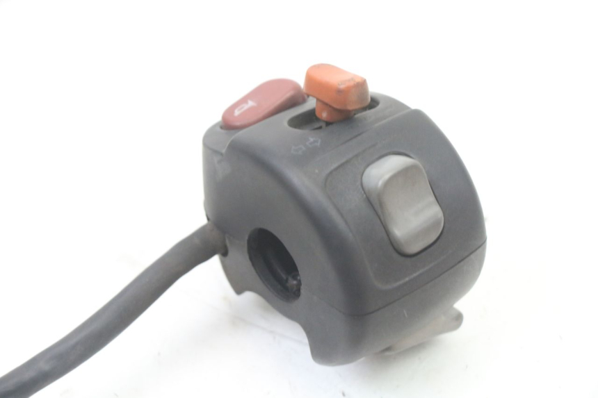 photo de COMMODO GAUCHE BMW C1 125 (2000 - 2003) - Autre angle de vue