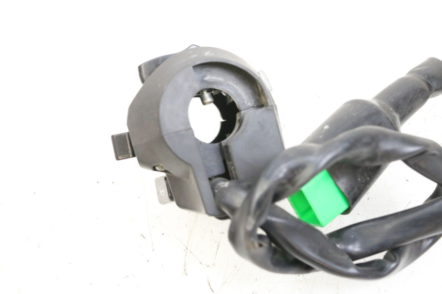 photo de COMMODO GAUCHE MAG POWER BOMBERS 4T 50 (2016 - 2026) - Zoom état d’usage