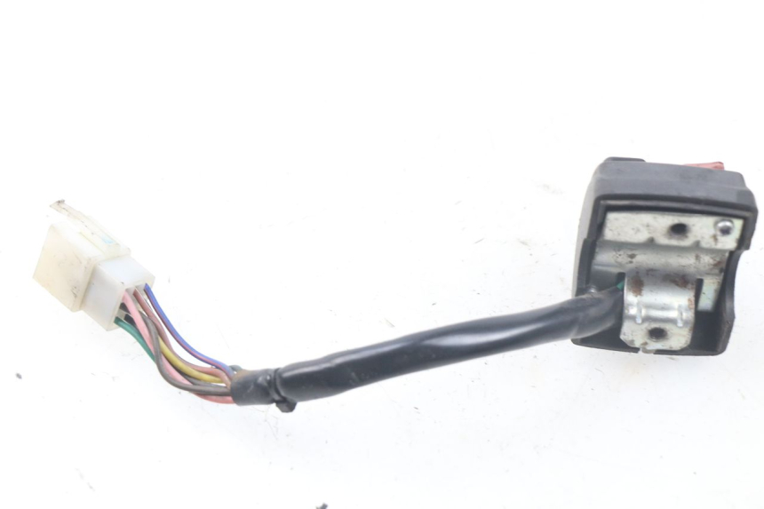 photo de COMMODO GAUCHE MBK BOOSTER SPIRIT 50 (2004 - 2017) - Détail de la pièce