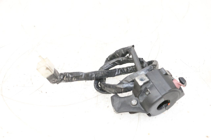 photo de COMMODO GAUCHE MBK BOOSTER SPIRIT NAKED 50 (2004 - 2017) - Vue d’ensemble