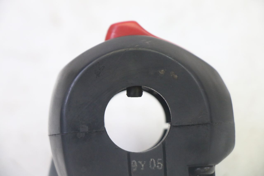 photo de COMMODO GAUCHE SUZUKI BURGMAN 125 (2007 - 2014) - Vue d’ensemble