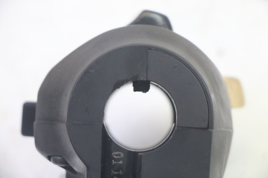 photo de COMMODO GAUCHE SUZUKI BURGMAN 125 (2007 - 2014) - Vue d’ensemble