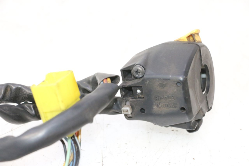 photo de COMMODO GAUCHE SUZUKI BURGMAN 125 (2007 - 2014) - Autre angle de vue