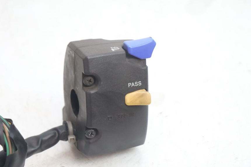 photo de COMMODO GAUCHE SUZUKI BURGMAN EXECUTIVE ABS 650 (2006 - 2012) - Vue d’ensemble