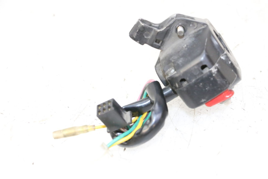 photo de COMMODO GAUCHE YAMAHA BW'S 100 (1999 - 2002) - Gros plan technique