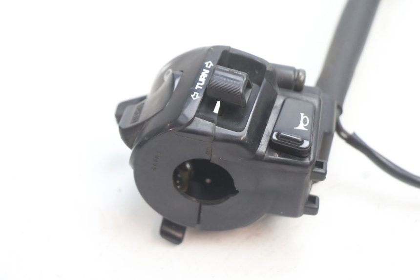 photo de COMMODO GAUCHE HONDA CB F HORNET 600 (2005 - 2006) - Zoom état d’usage
