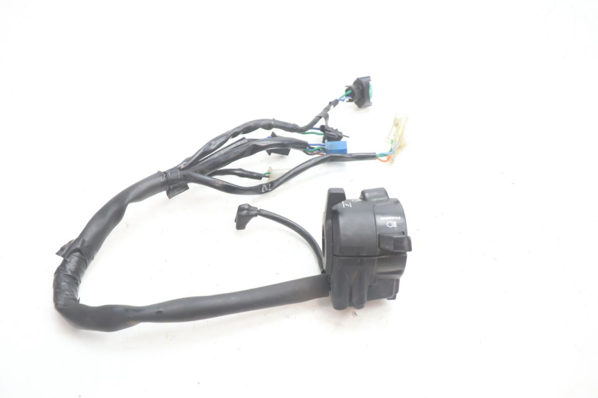 photo de COMMODO GAUCHE HONDA CB F HORNET 600 (2005 - 2006) - Autre angle de vue