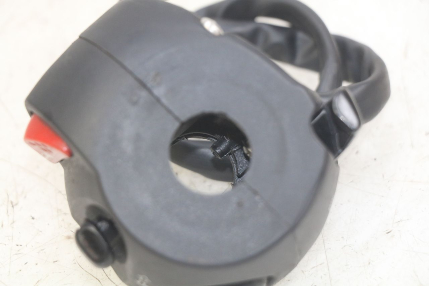 photo de COMMODO GAUCHE PEUGEOT CITYSTAR AIR 125 (2014 - 2017) - Zoom état d’usage