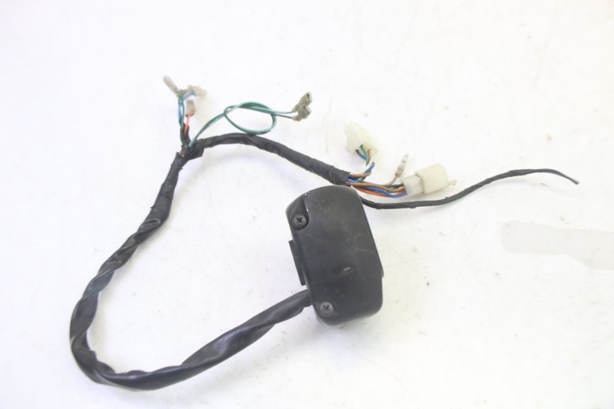 photo de COMMODO GAUCHE SYM CROX 4T 50 (2016 - 2023) - Gros plan technique