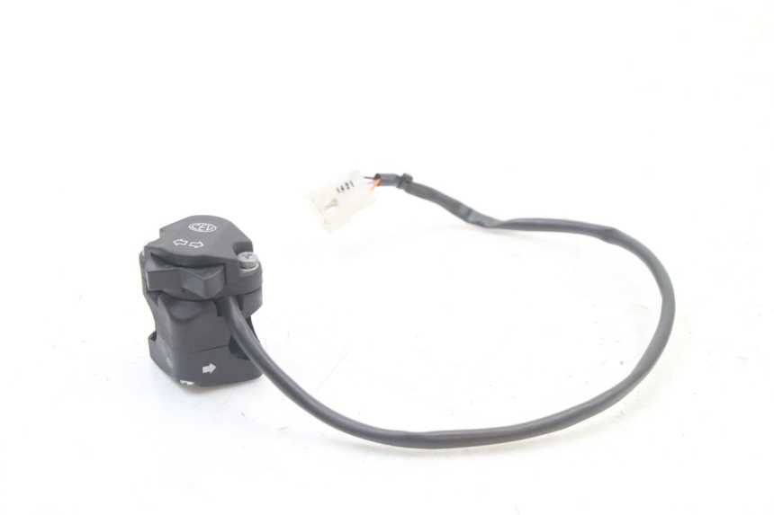 photo de COMMODO GAUCHE DERBI SENDA SM DRD X-TREME 50 (2011 - 2017) - Vue principale