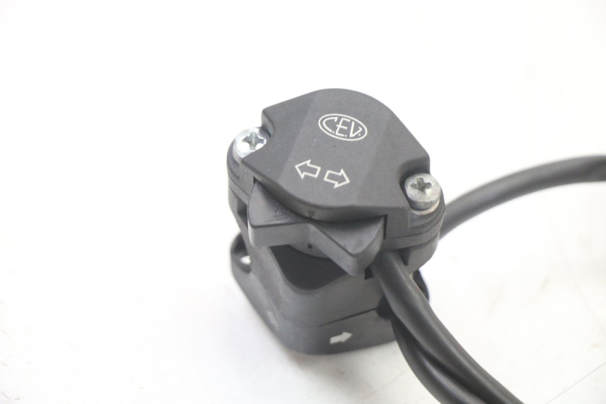 photo de COMMODO GAUCHE DERBI SENDA SM DRD X-TREME 50 (2011 - 2017) - Autre angle de vue