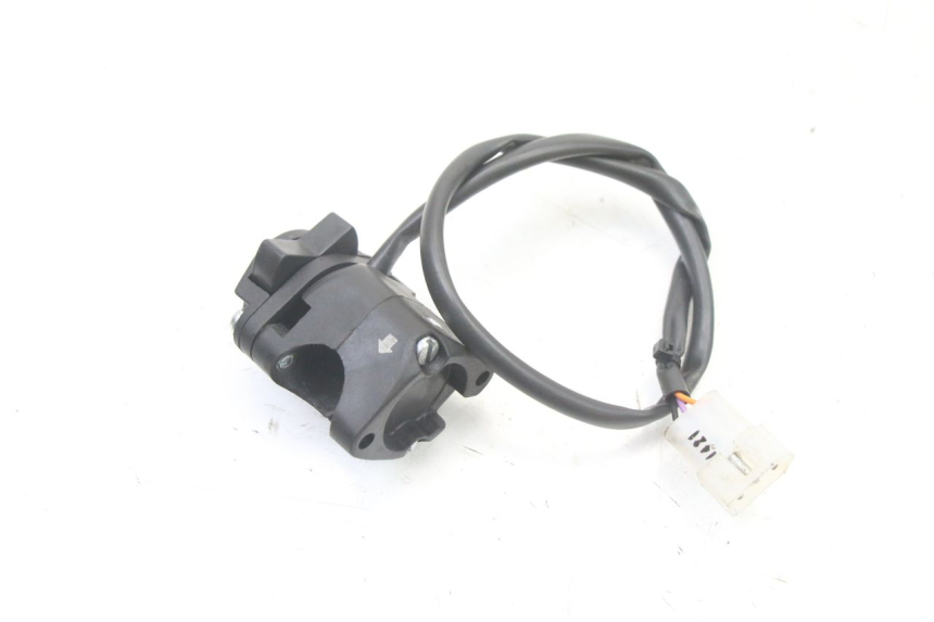 photo de COMMODO GAUCHE DERBI SENDA SM DRD X-TREME 50 (2011 - 2017) - Gros plan technique