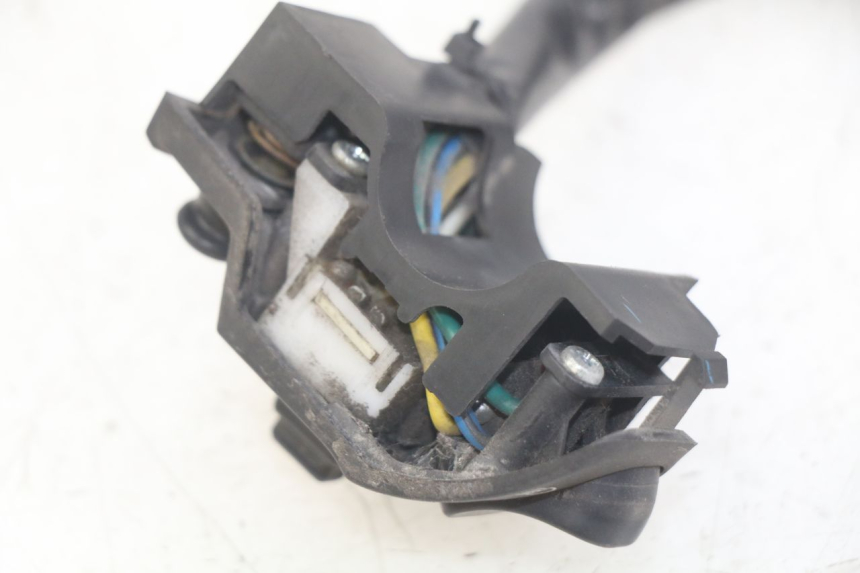 photo de COMMODO GAUCHE YAMAHA D'ELIGHT DELIGHT 125 (2017 - 2020) - Gros plan technique