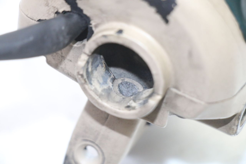 photo de COMMODO GAUCHE PEUGEOT ELYSEO 125 (1999 - 2004) - État de surface