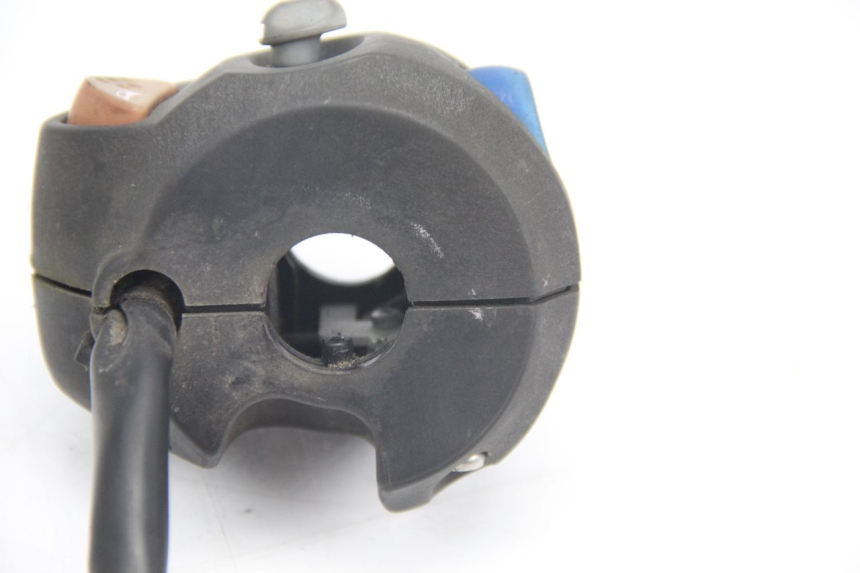 photo de COMMODO GAUCHE PEUGEOT ELYSTAR 125 (2002 - 2007) - Points de fixation