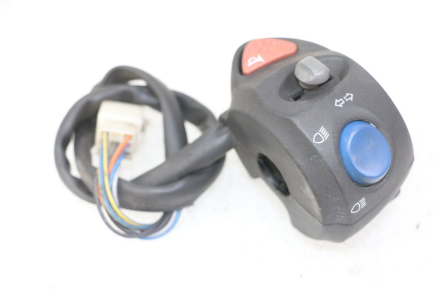 photo de COMMODO GAUCHE PEUGEOT ELYSTAR 125 (2002 - 2007) - Zoom état d’usage