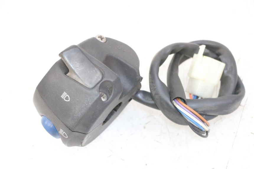 photo de COMMODO GAUCHE PEUGEOT ELYSTAR 125 (2002 - 2007) - Points de fixation