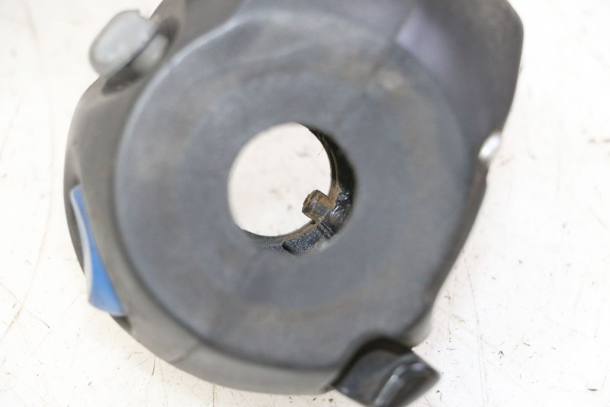 photo de COMMODO GAUCHE PEUGEOT ELYSTAR 50 (2002 - 2014) - Autre angle de vue