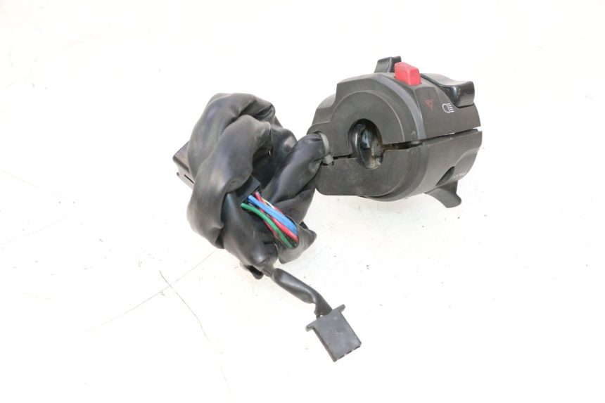 photo de COMMODO GAUCHE KAWASAKI ER-6 ER6 N 650 (2005 - 2009) - Gros plan technique