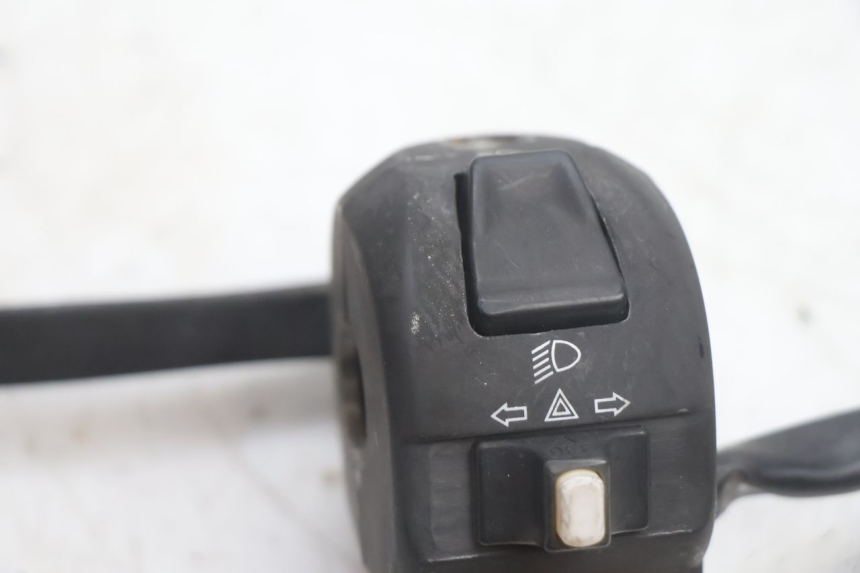 photo de COMMODO GAUCHE JM MOTORS EVOLIS 4T 50 (2018 - 2022) - Zoom état d’usage