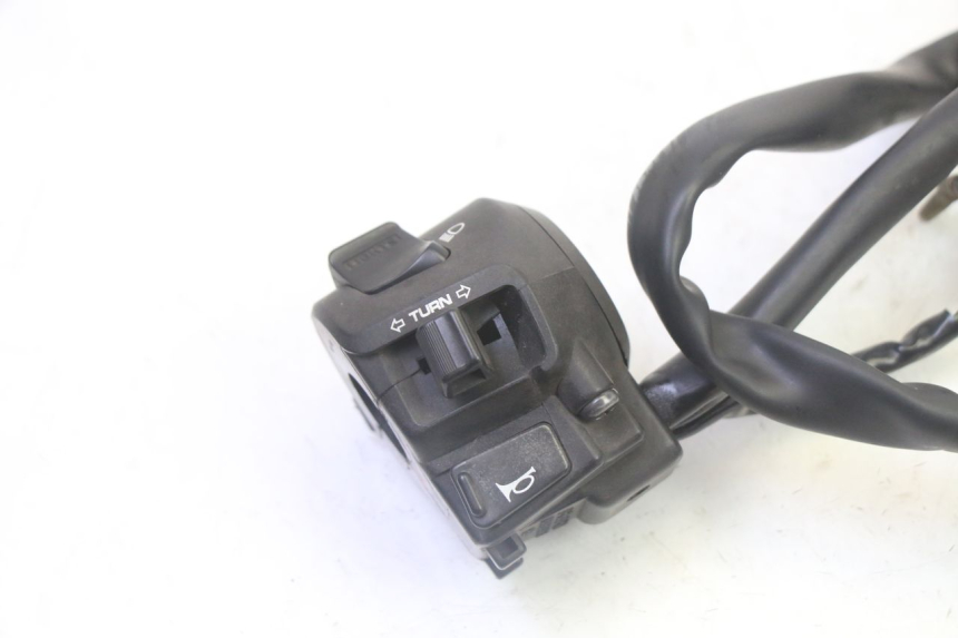 photo de COMMODO GAUCHE HONDA FES S-WING SWING ABS 125 (2007 - 2015) - Détail de la pièce