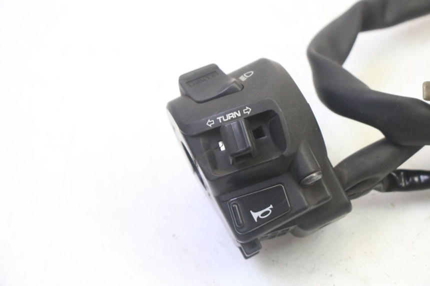 photo de COMMODO GAUCHE HONDA FES S-WING SWING ABS 125 (2007 - 2015) - Détail de la pièce