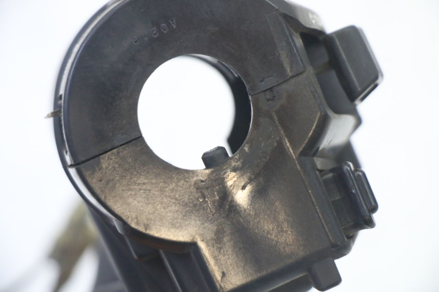 photo de COMMODO GAUCHE HONDA FES S-WING SWING ABS 125 (2007 - 2015) - Points de fixation