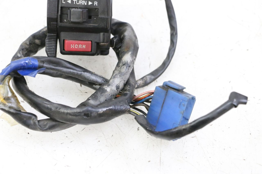 photo de COMMODO GAUCHE YAMAHA FJ 36Y 1100 (1984 - 1985) - Vue rapprochée