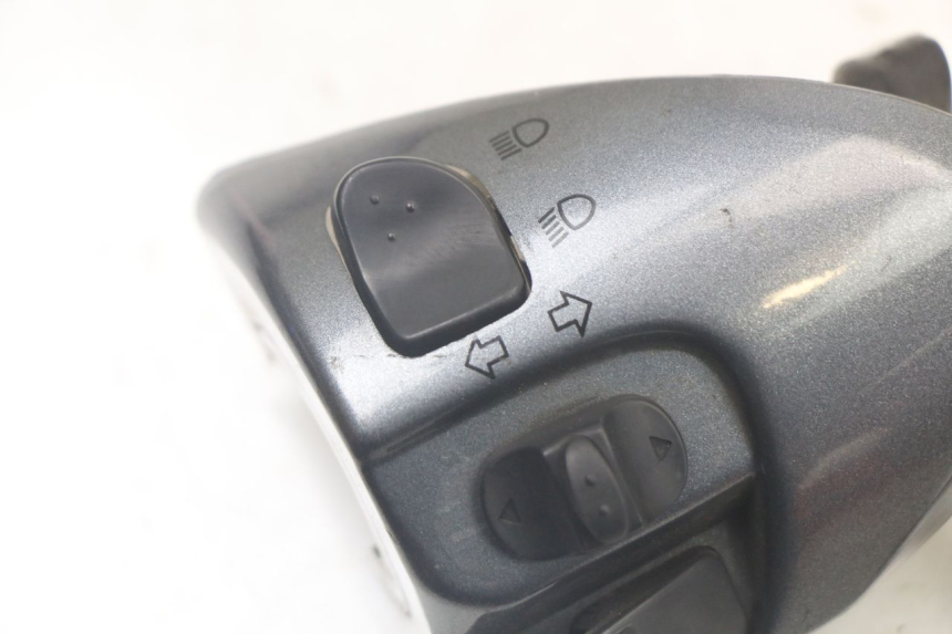 photo de COMMODO GAUCHE MBK FLAME X 125 (2007 - 2016) - Zoom état d’usage