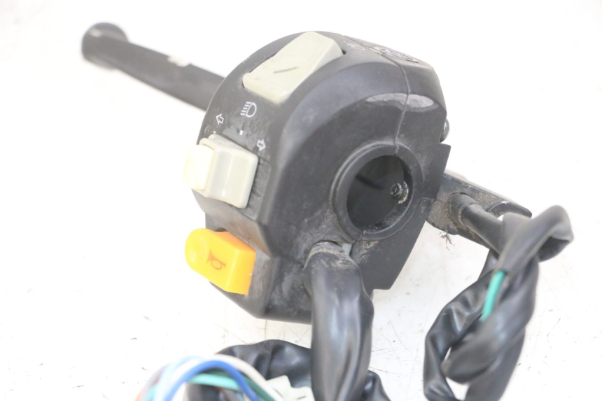 photo de COMMODO GAUCHE VENESI FLY RETRO 4T 50 (2020 - 2025) - Détail de la pièce