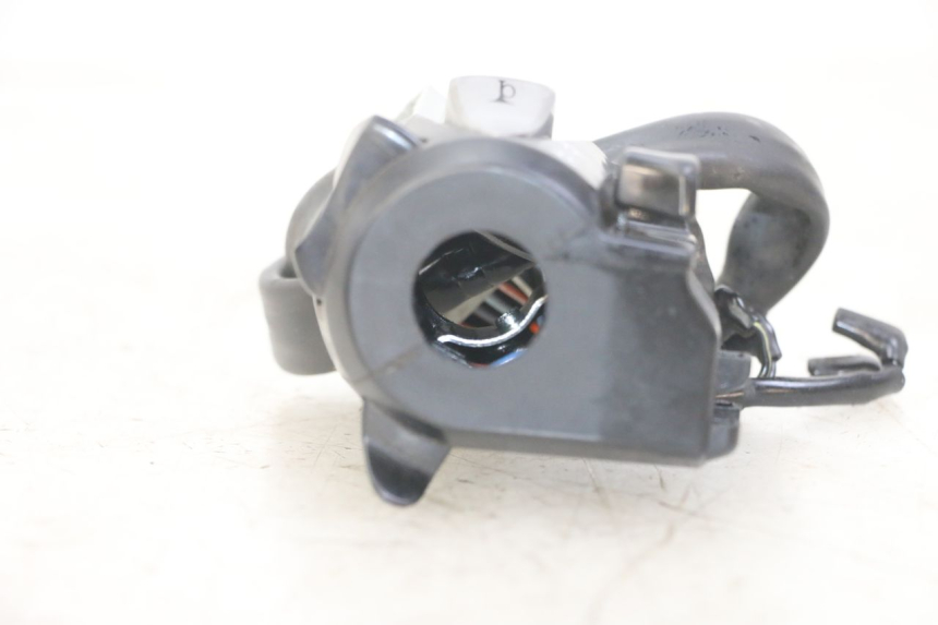 photo de COMMODO GAUCHE HONDA FORZA ABS 300 (2013 - 2017) - Zoom état d’usage