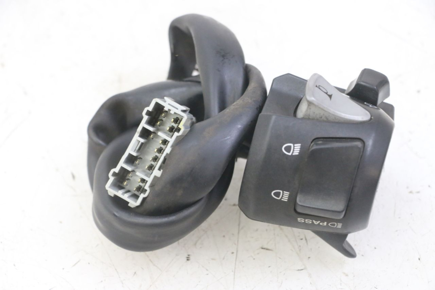 photo de COMMODO GAUCHE HONDA FORZA ABS 300 (2013 - 2017) - Gros plan technique